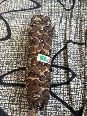 Brown Leopard Print Compact Umbrella